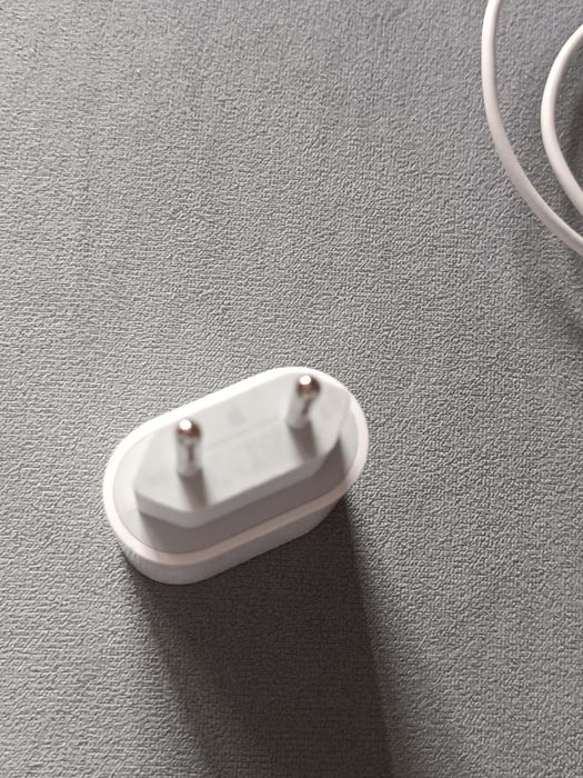 Зарядка айфон оригинал