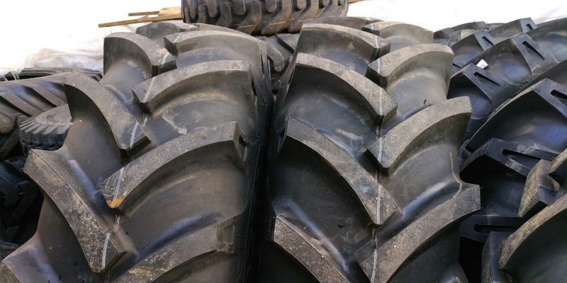 16.9-28 ozka 10PR avem si cu 14 agricole, avem si industriale noi XYT1