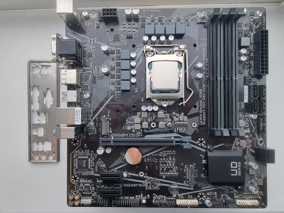 Комплект Gigabyte B560M DS3H + Intel Core I5 11400f