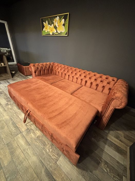 Canapea chesterfield