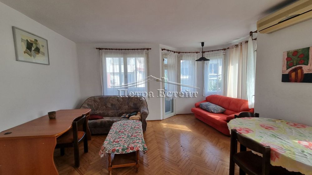 Дава се под наем Тристаен апартамент в Варна, Бриз - 107 кв.м за 459 € - Снимка #8