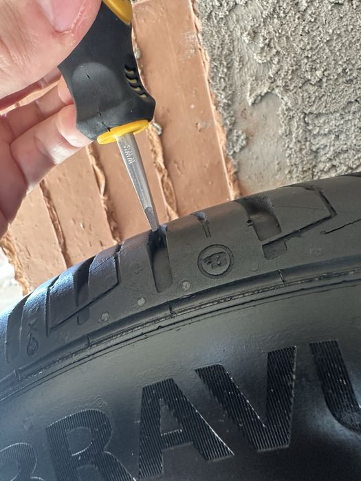 Гуми с джанти + тасове