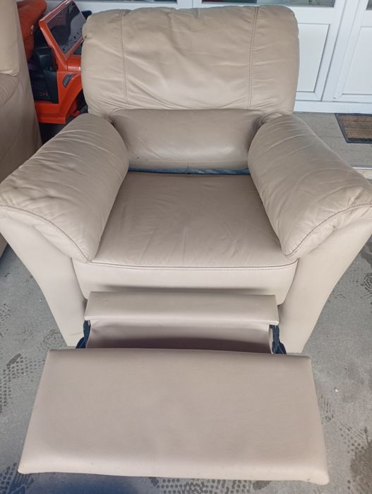 Fotoliu extensibil din piele naturală