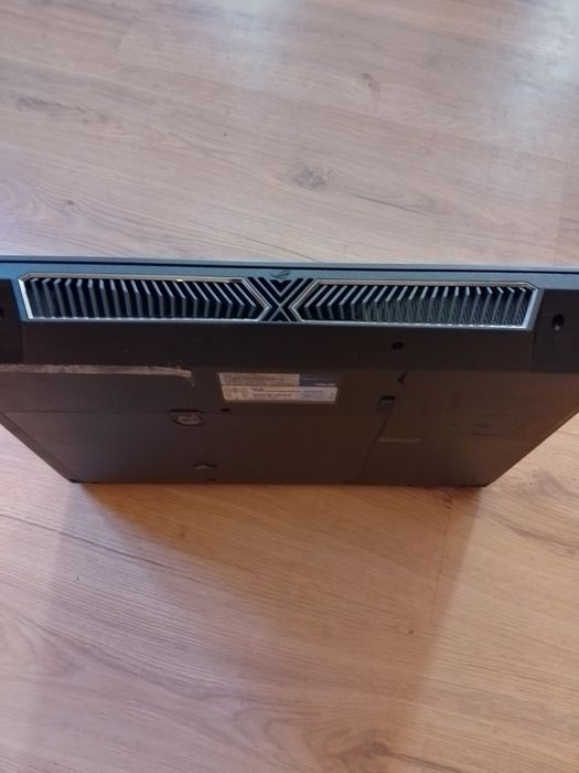 Геймърски лаптоп ASUS G74SX