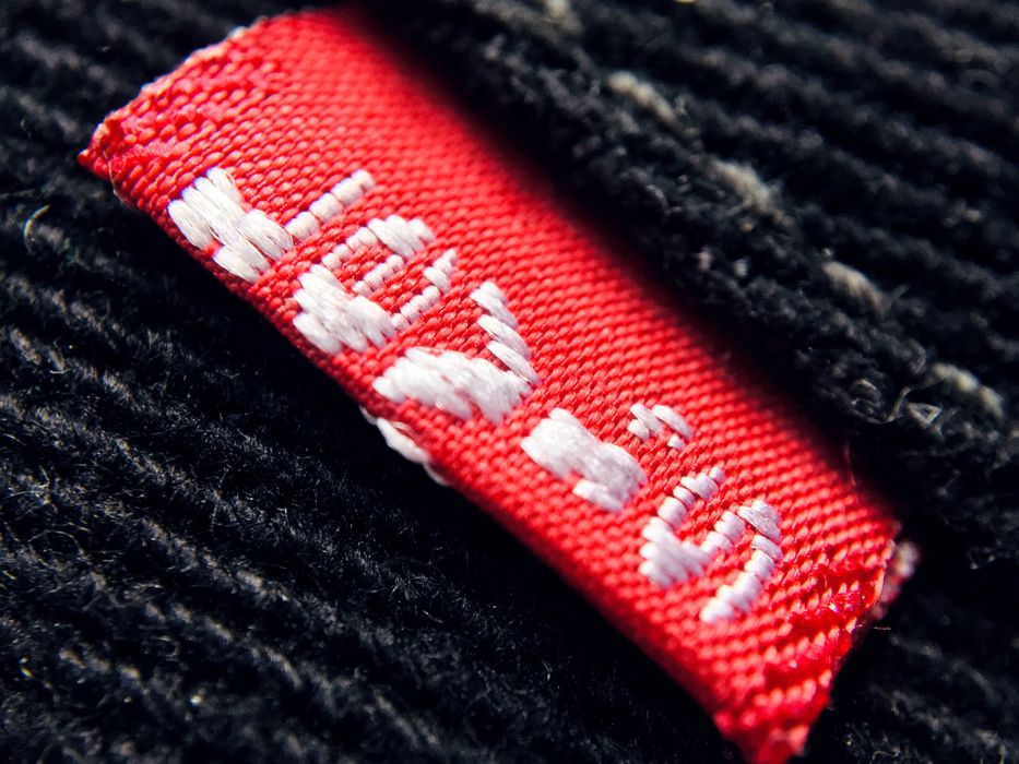 VINTAGE 1994 Made in Canada LEVI'S® 505® Straight Cut Jeans — W33 L36