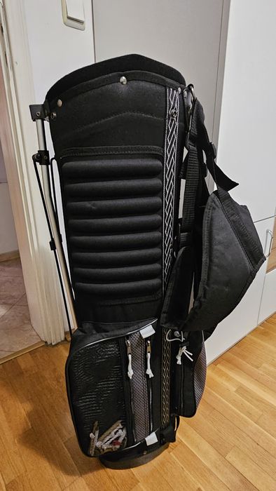 Комплект стикове за голф с чанта
