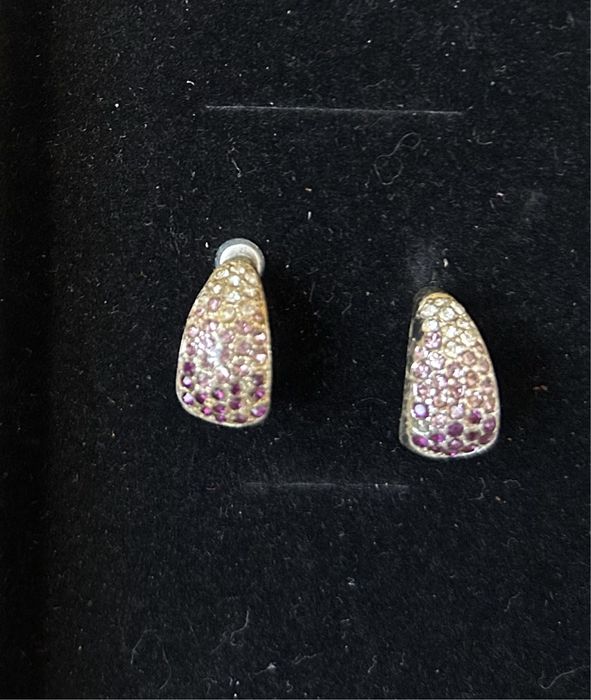 Пръстени и висулки за врат, обеци