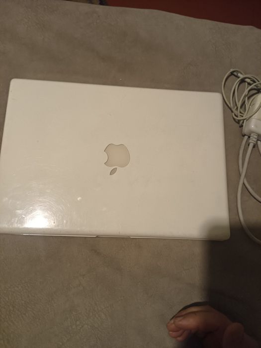 Makbook - A1181   in  California