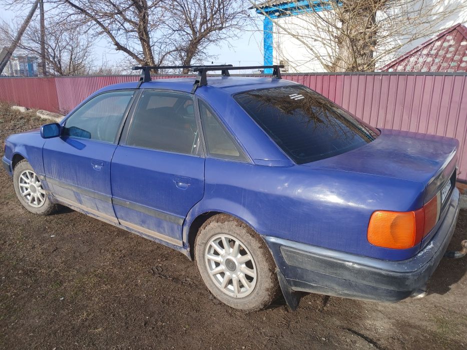 Audi 100 c4 2.6 бензин 1992 года