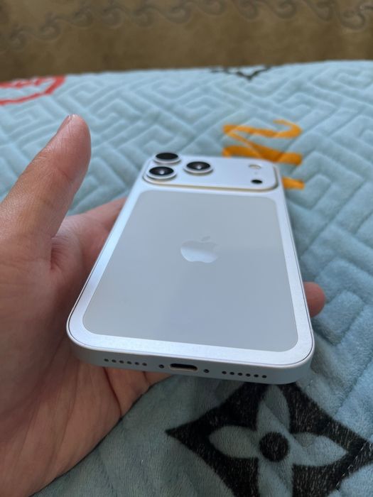 Iphone xr в корпусе 17 про
