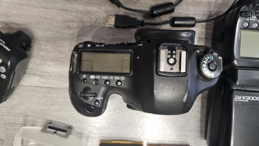 Продам Canon eos 5 mark III