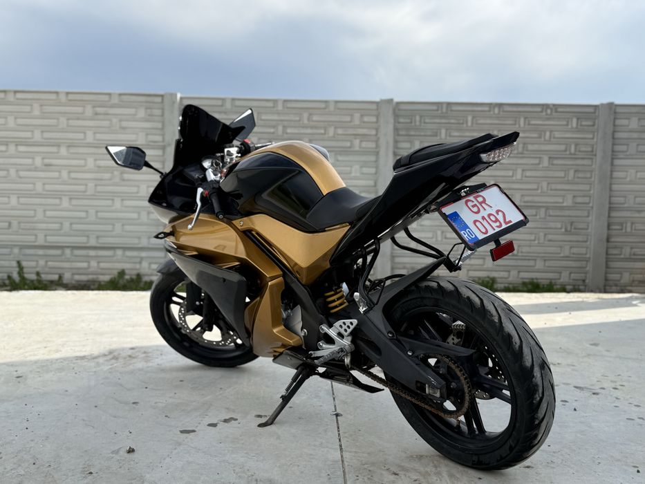 Yamaha YZF R125 2010 | A1 | 22.000 km | Akrapovič Original