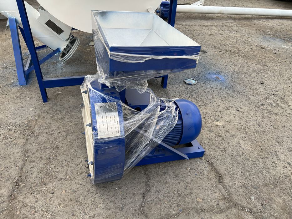 Дробилка мешалка  drabilka mishalka drobilka зернодробилка линия для