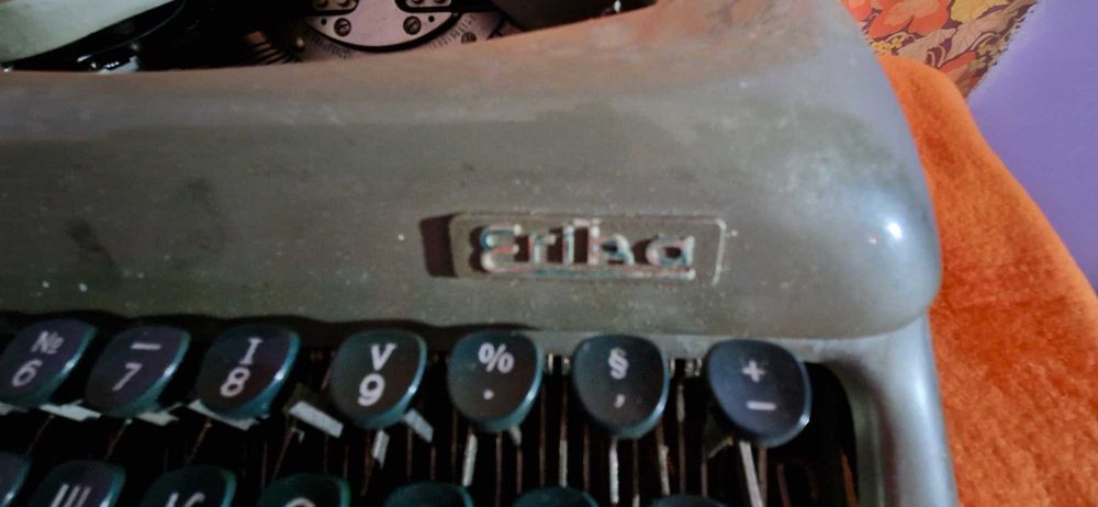 Пишеща машина Erika
