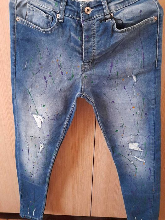 Предлагат се чисто нови ДЪНКИ. цената е само 15 лв.