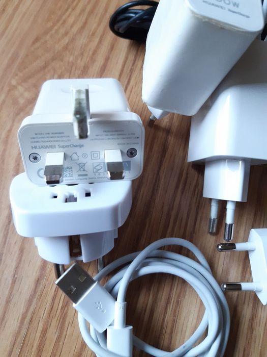 Încărcătoare  15 20 30 66 W Cabluri