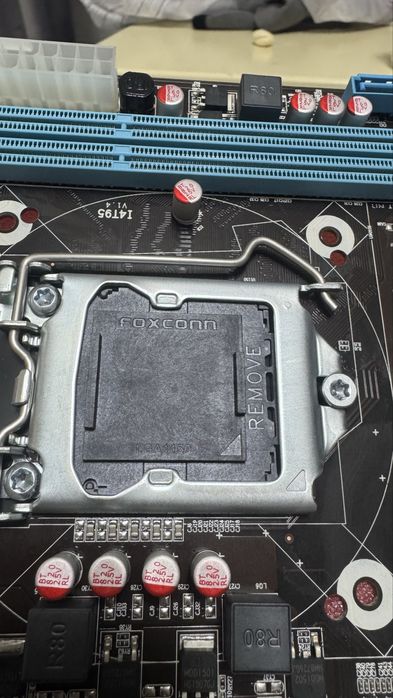 Продам материнские платы