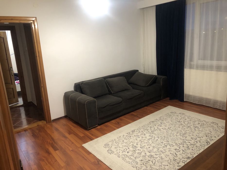 Inchiriez apartament