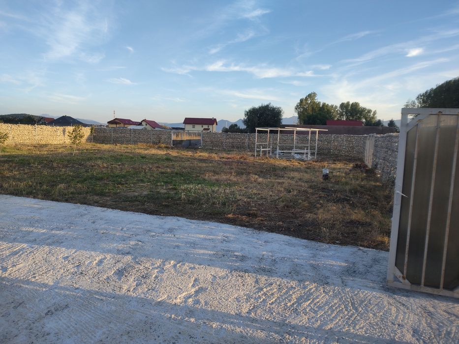 Vând 2 loturi - loc de casa