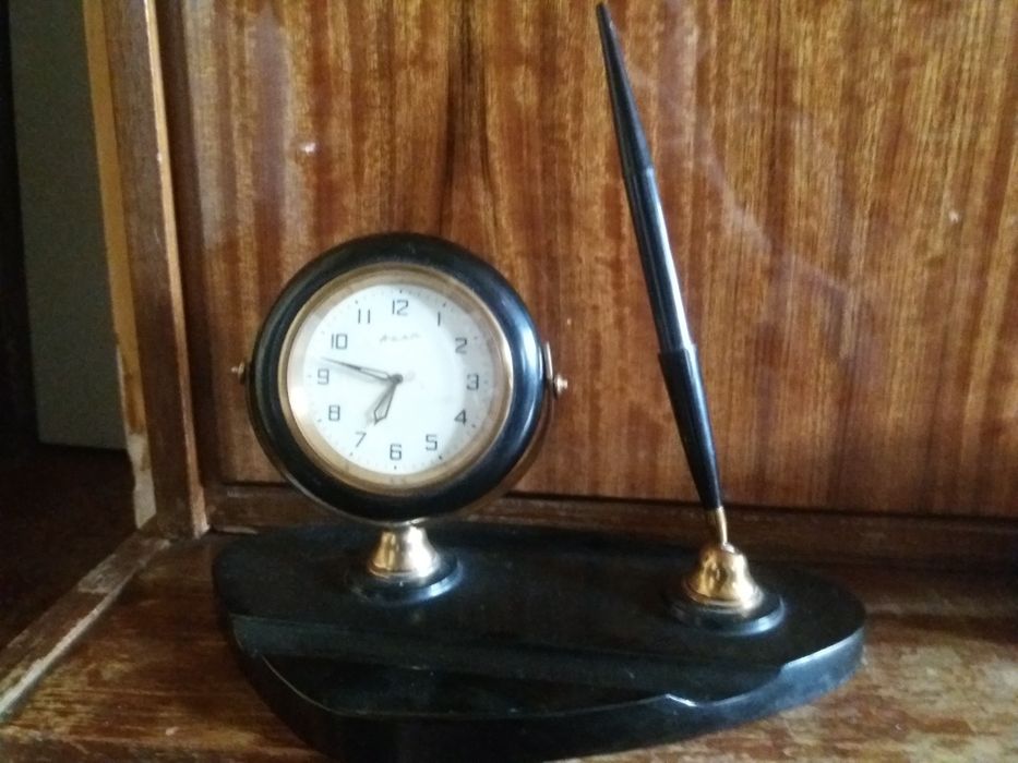 Часы СССР Читайте описании внимательно Смотрите 6 фото