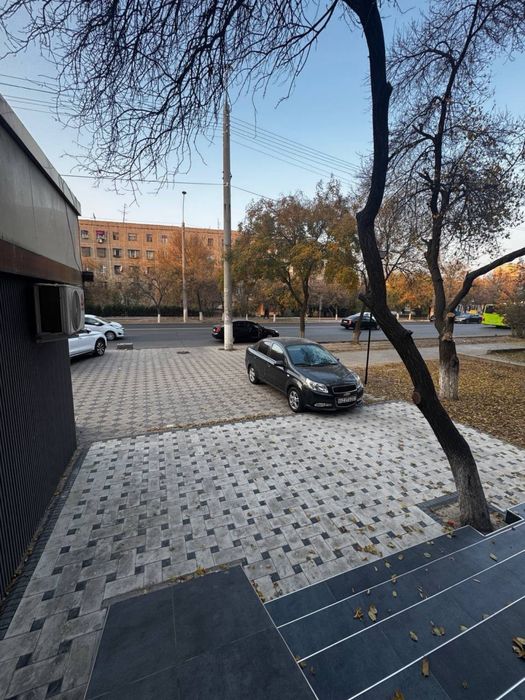Чиланзар евро нежилое помещение 71кв.м первая линия с арендатором
