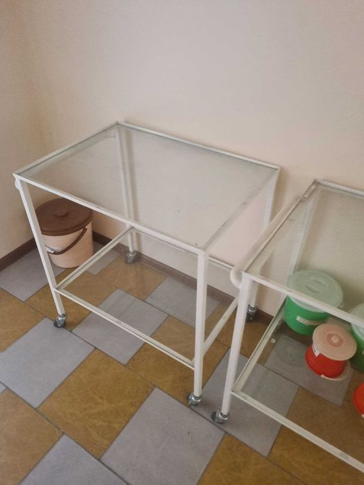 Столик передвижной процедурный стеклянный