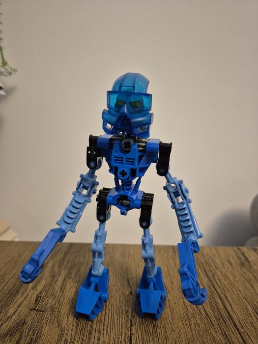 Lego Bionicle prima editie (2001), set de 4 figurine (Tahu 8534, Pohato 8531, Kopaka 8536, Gali 8533), inclus cutiile originale