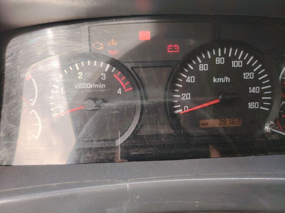 Isuzu sotiladi NQR 90-L
