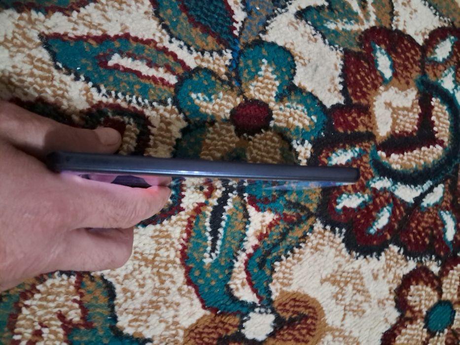 Продаю  свой телефон идеалное 11 про,коробка и документы тоже имеется,