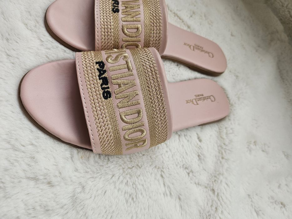 Чехли Cristian Dior