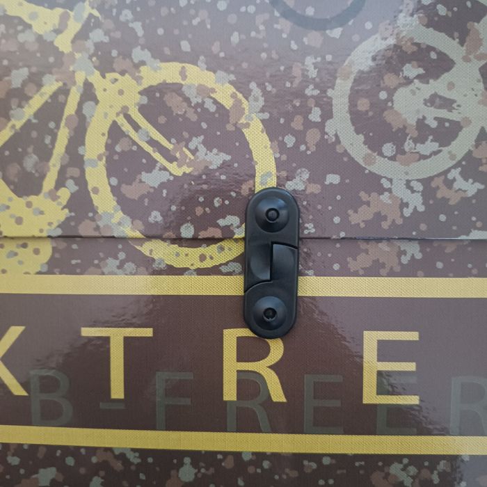 Busquets - папка куфарче