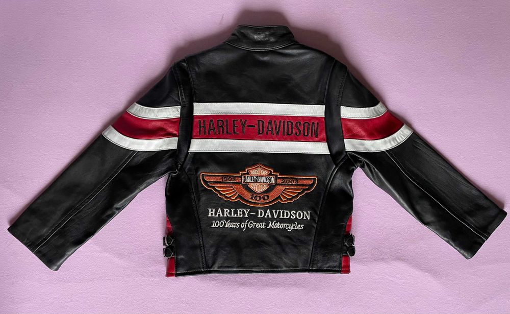 Стильная кожаная куртка