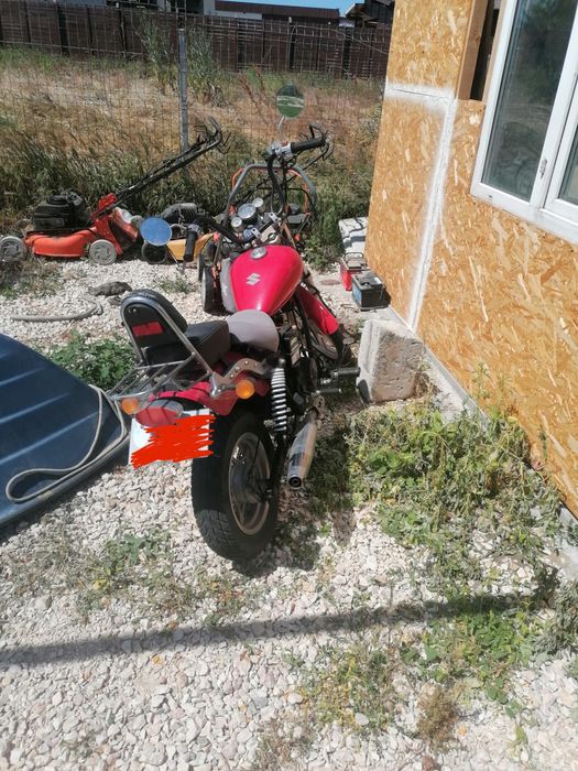 Motocicleta Suzuki
