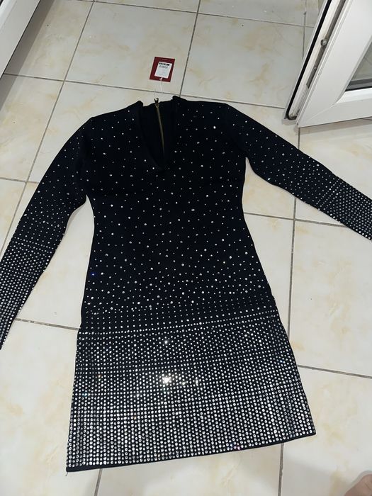 Платье чёрное со стразами