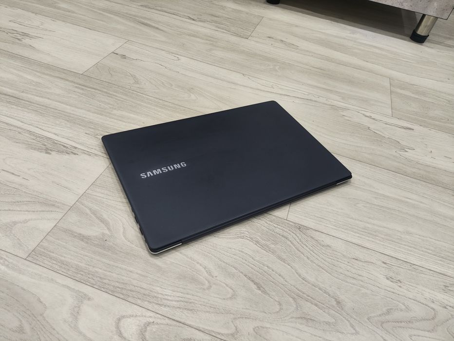 Samsung Galaxy Book Pro I7 8/255gb