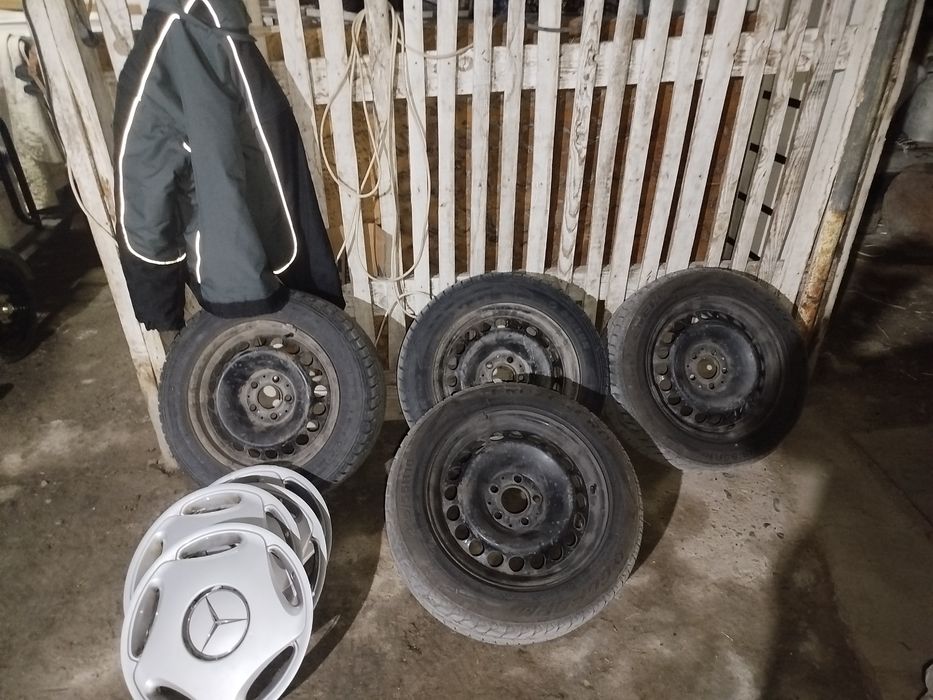 Шины с дисками и калпак