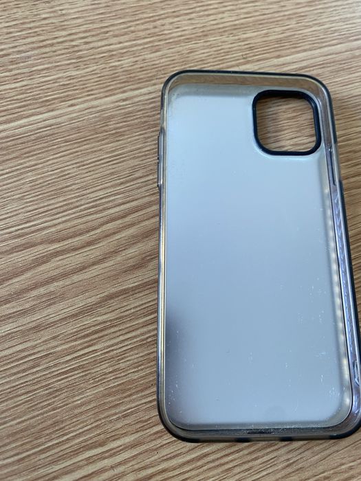 vand iphon 11 ecranul cel original ,se poate vedea in poza ca este si displayul