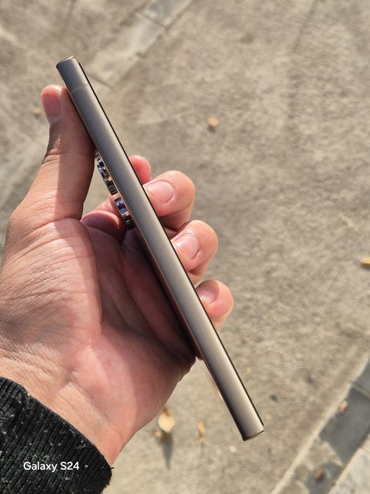 Samsung Galaxy S24 Ultra 680$