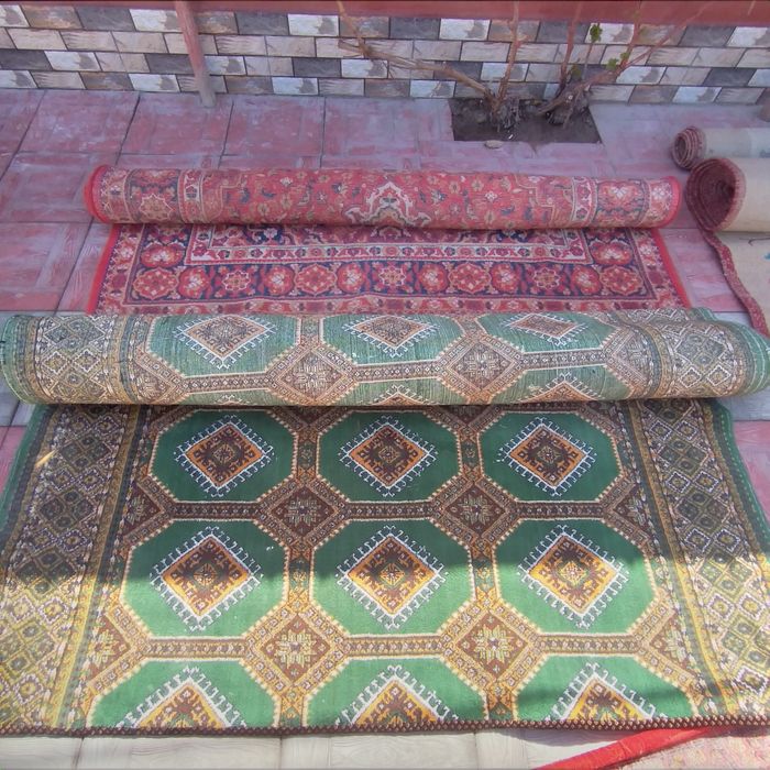 Киска муддат ишлатилган 2х3 м. ва 3х5 м.  гиламлар сотилади