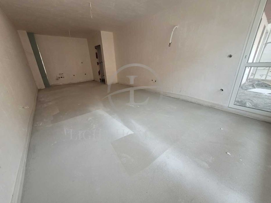 Продава се Двустаен апартамент в Пловдив, Кючук Париж - 73 кв.м за 1192 €/кв.м - Снимка #1