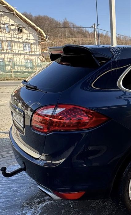 Vand faruri si stopuri Porsche Cayenne 958