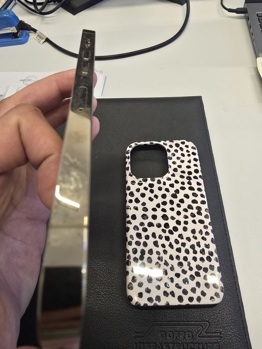 Vand Iphone 13 Pro, Gold