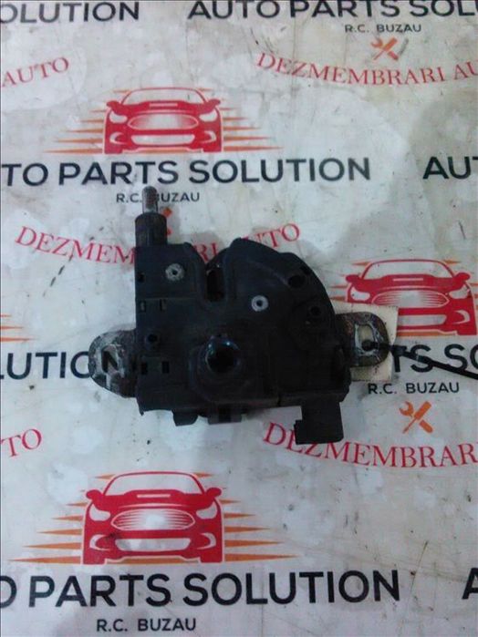 broasca capota ford focus 2 2.0d an fabr. 2006