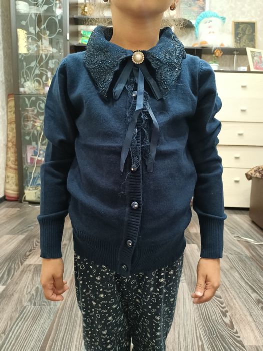 Школьная кофточка