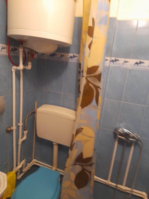 Închiriez garsoniera