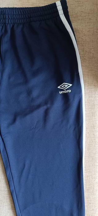 Спортно долнище анцуг UMBRO. Размер L. Ново.