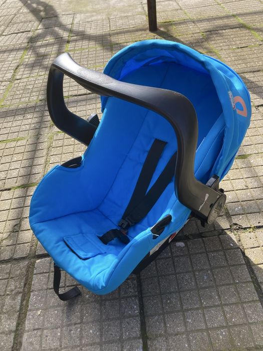 Столче за кола за новородено Chipolino