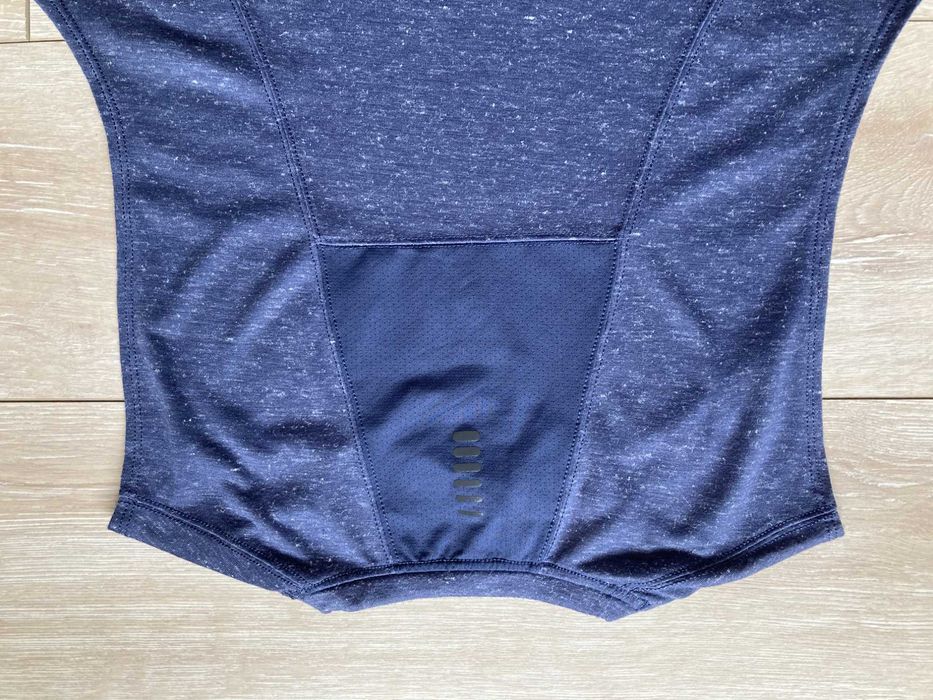 Under Armour Breeze Run Heat Gear Fitted потник тениска бъз ръкави L