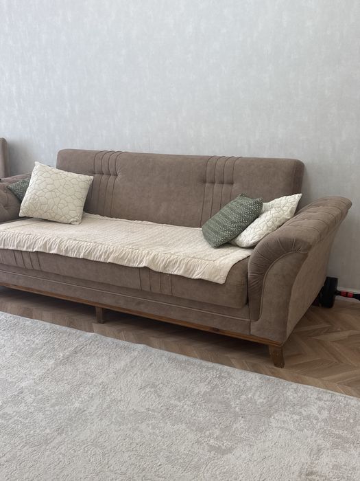 Продам диван в иделальном состояний.