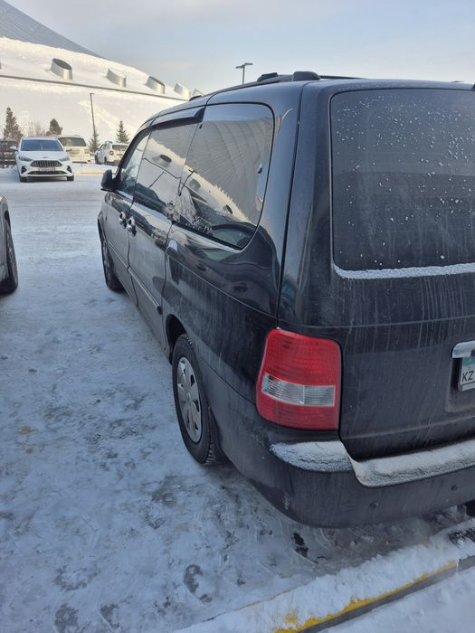 Продам авто! Kia carnival 2005.